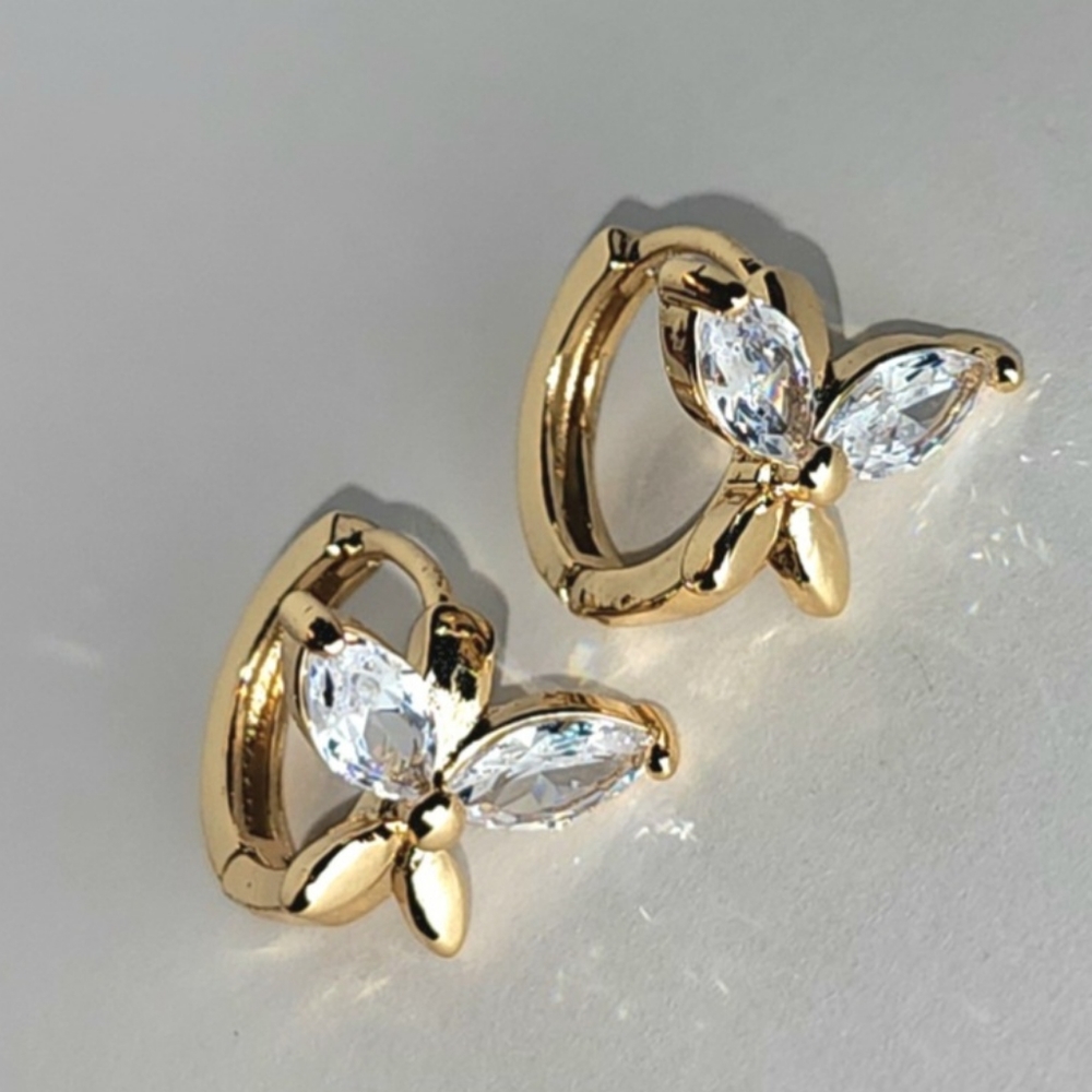 🆕️ 18k gold Plated Butterfly Earrings huggies